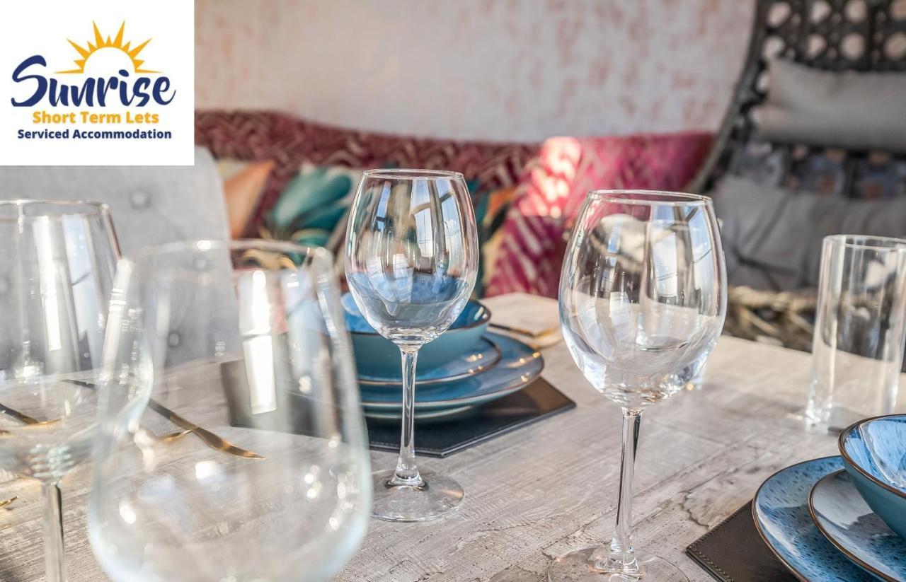 Presidential Apartment, Family Home, Luxury Bedrooms, 2 Rooms, 1 King Bed, 2 Single Beds, Free Wifi, Free Parking, Tourists, Business Travelers, Relocation, Beautiful River Views, - Long Stays, Invoice And Reduced Price Are Only Via Sunrise Short Let Dundee Exteriér fotografie