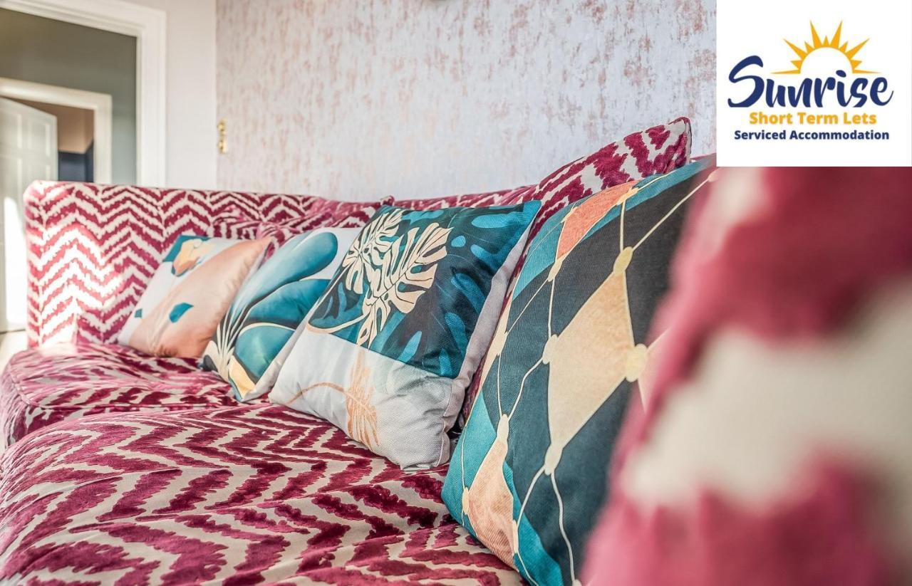 Presidential Apartment, Family Home, Luxury Bedrooms, 2 Rooms, 1 King Bed, 2 Single Beds, Free Wifi, Free Parking, Tourists, Business Travelers, Relocation, Beautiful River Views, - Long Stays, Invoice And Reduced Price Are Only Via Sunrise Short Let Dundee Exteriér fotografie
