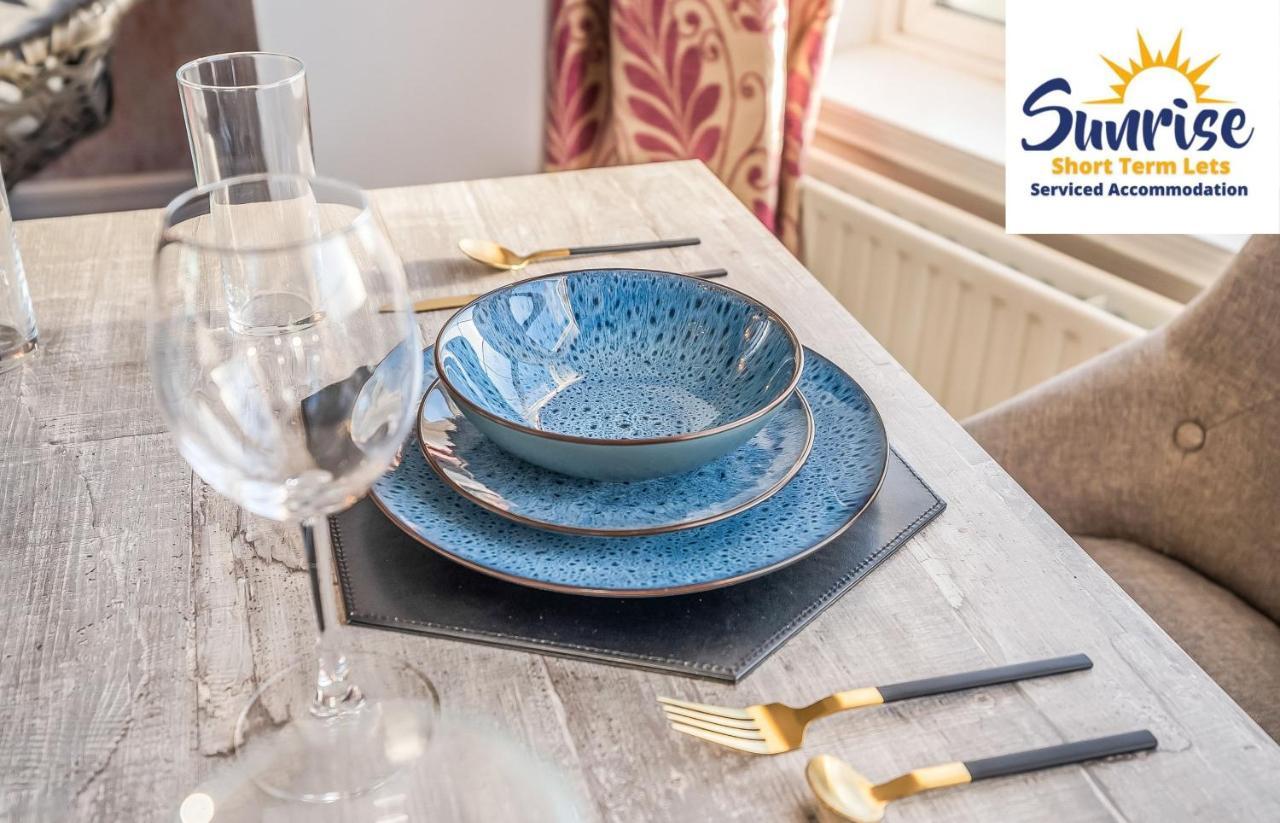 Presidential Apartment, Family Home, Luxury Bedrooms, 2 Rooms, 1 King Bed, 2 Single Beds, Free Wifi, Free Parking, Tourists, Business Travelers, Relocation, Beautiful River Views, - Long Stays, Invoice And Reduced Price Are Only Via Sunrise Short Let Dundee Exteriér fotografie